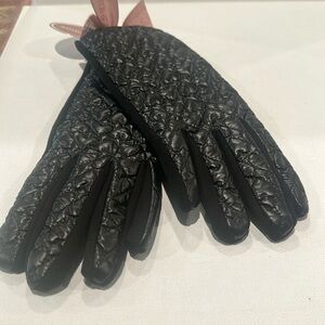 NWT Juicy Couture Quilted Black gloves. Classy, soft and warm inside.